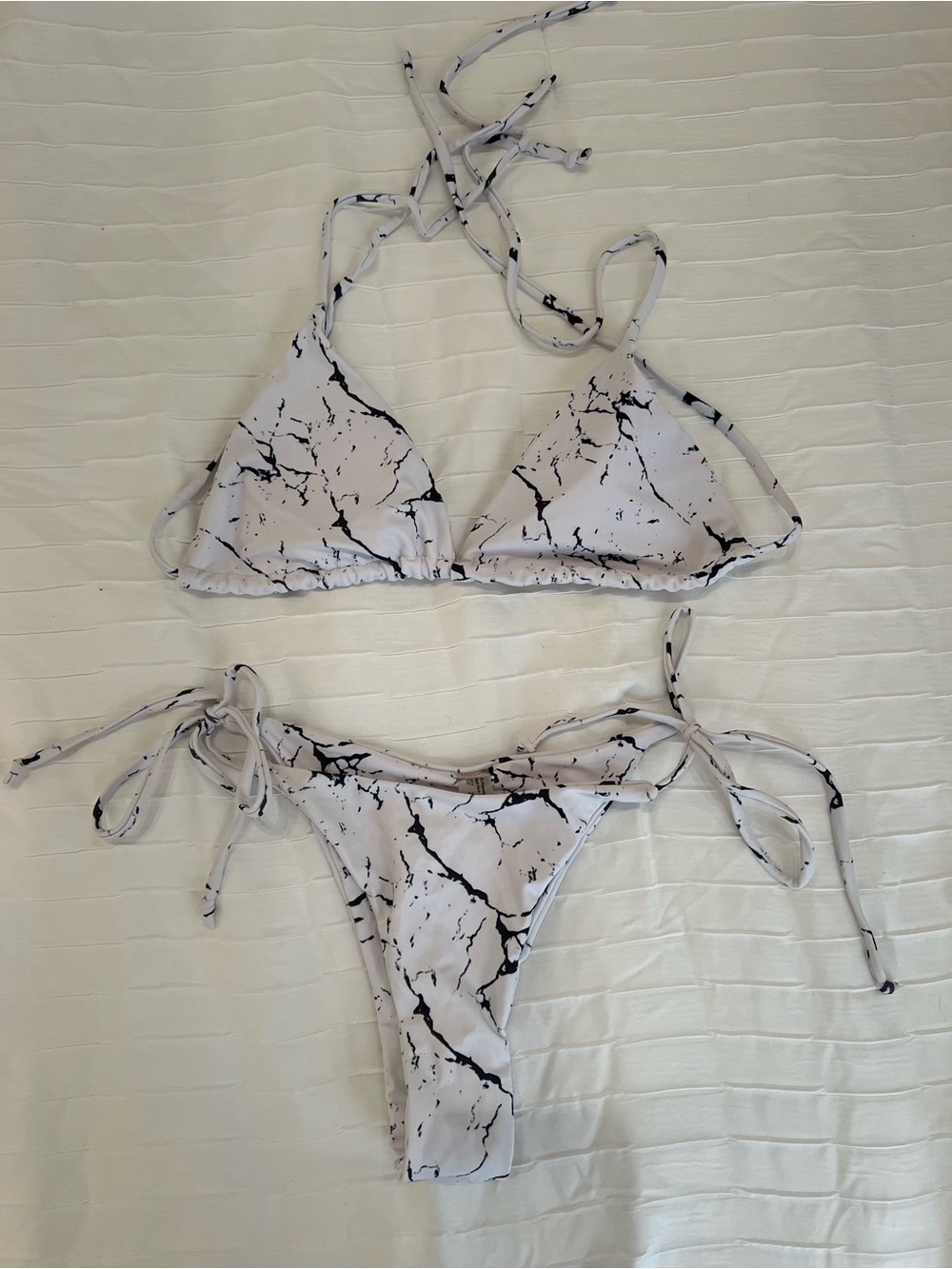 Marbled Triangle Tie-Side Bikini Set String Bikini White & Black - size small